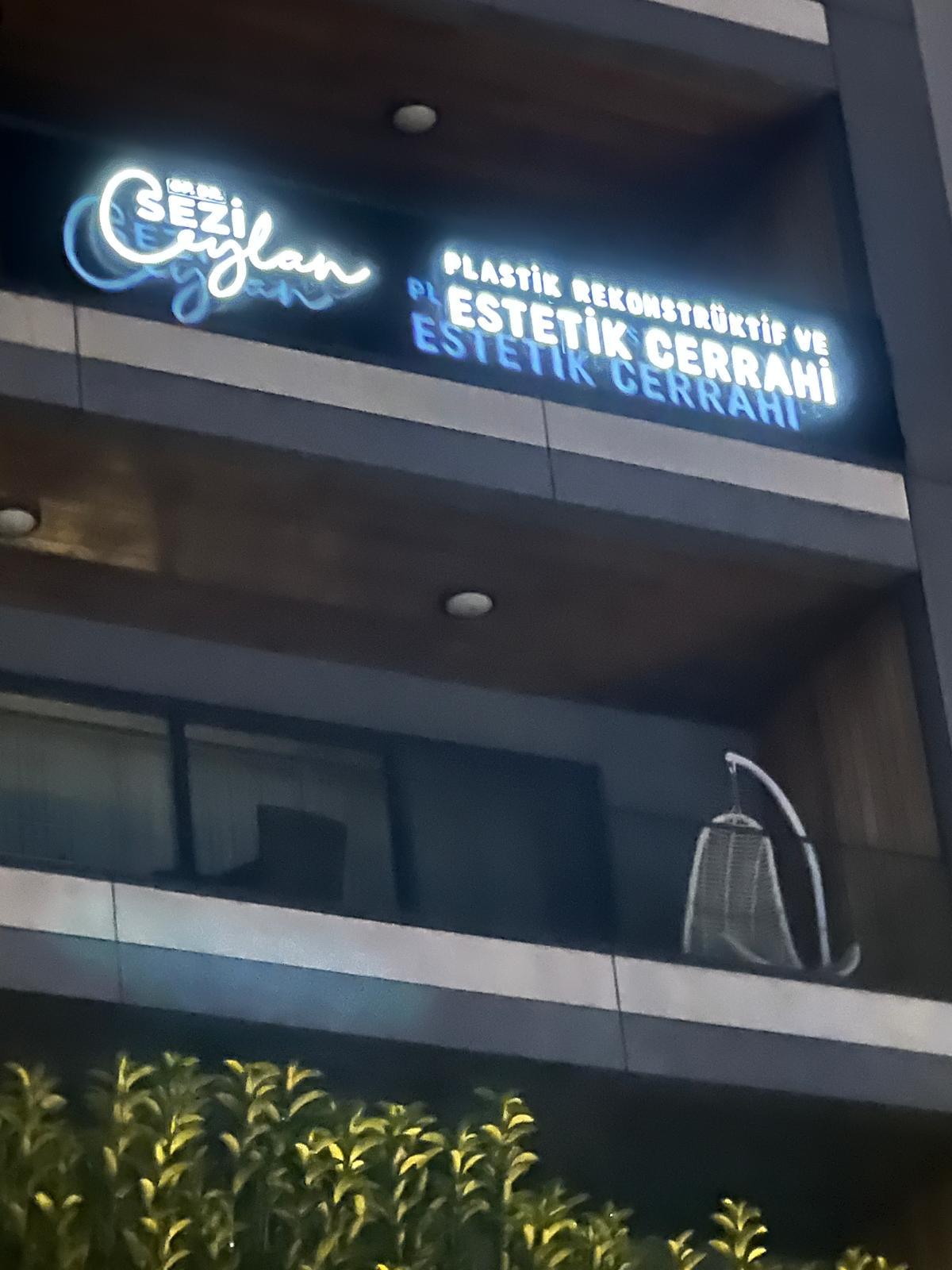 Işıklı klinik dış cephe tabelası